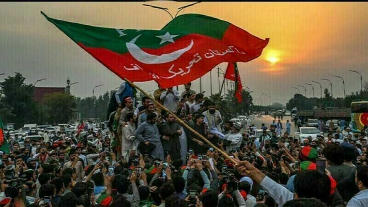 احتجاج کے باوجود تحریک انصاف کو کہیں ریلیف نظرنہیں آرہا