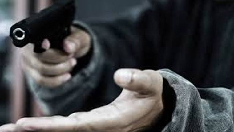  لاڑکانہ :ڈکیت اہلخانہ سے  4تولہ سونا، نقدی لوٹ کر فرار 