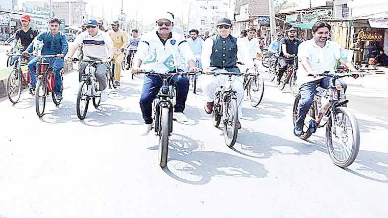 جشنِ آزادی و معرکۂ حق ،جھنگ میں سائیکل ریلی نکالی گئی 