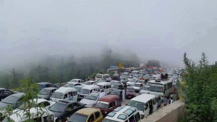   مری میں جشن آزادی کیلئے ٹریفک پلان مرتب، 200 اہلکار مامور 