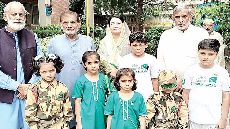 قائد اعظم پبلک ہائر سیکنڈری سکول گرلز  سیالکوٹ میں جشن آ زادی پروگرام