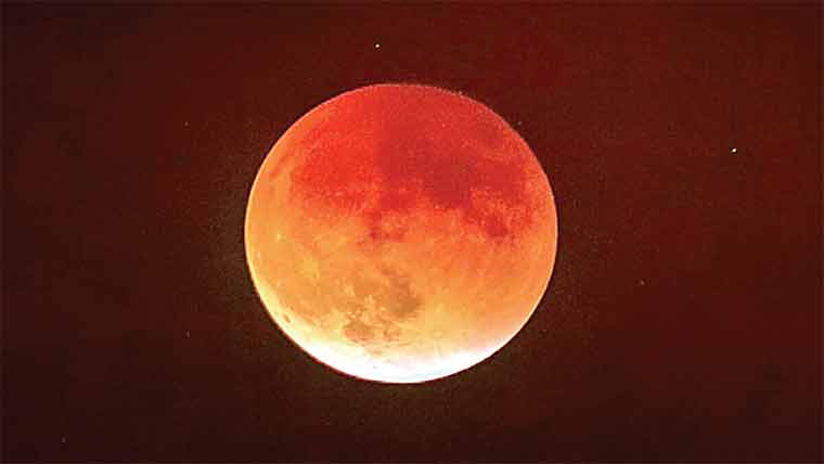  7ستمبر کو ہونے والا چاند گرہن درحقیقت بلڈ مون ہوگا 