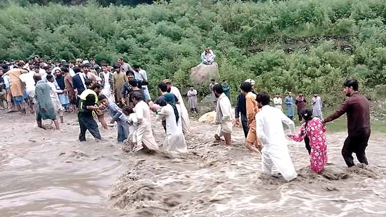 خیبرپختونخوا:اموات400،پنجاب  میں  آج  سے  مزید  بارشیں،سیلاب  کا  الرٹ