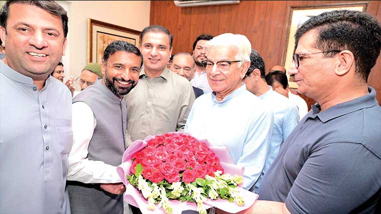 ستارہ امتیاز ملنے پر وزیر دفاع خواجہ  آصف کے اعزاز میں تقریب 