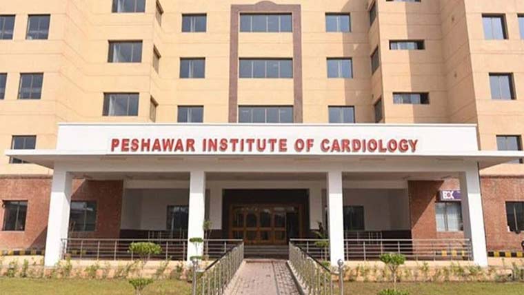 پشاور کارڈیالوجی کا ایک دن میں 14  ٹی اے وی آئی سرجریز کا عالمی ریکارڈ