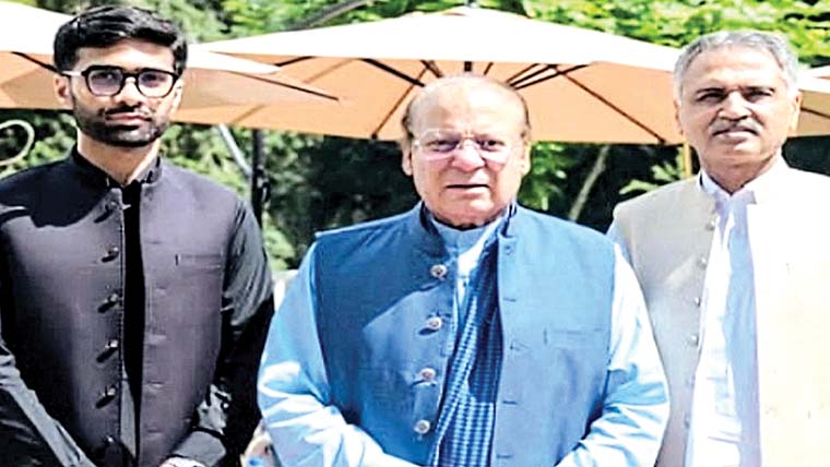 مدثر قیوم نا ہرا کی بیٹے کیساتھ  نوازشریف سے مری میں ملاقات 