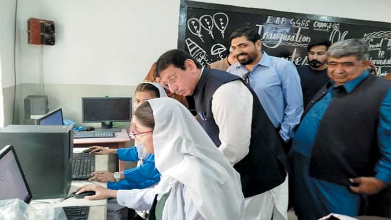 ایم کیو ایم نوجوانوں کا مستقبل محفوظ بنارہی،امین الحق