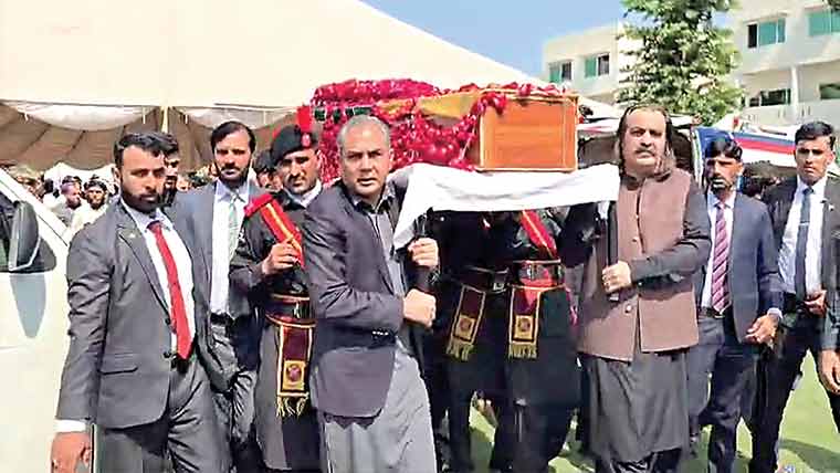 ہنگو : ایف سی چیک پوسٹ پر حملہ، 3  جوان شہید، 5 دہشتگردہلاک :ڈی جی خان میں دھماکا خیز مواد ناکارہ بنا دیا 