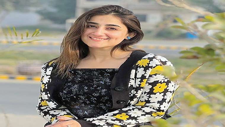 مداح کی بدتمیزی پر نمرہ مہرا  لائیو کنسرٹ کے دوران برہم 