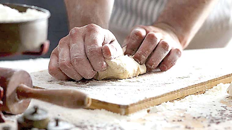 گوندھے ہوئے آٹے کو فریج میں رکھنا نقصان دہ قرار