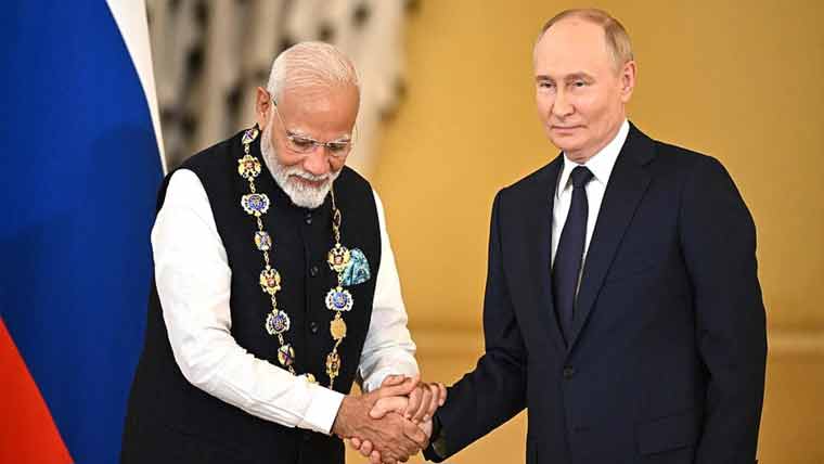 روسی صدر پیوٹن بھارت پہنچ گئے ،مودی نے استقبال کیا