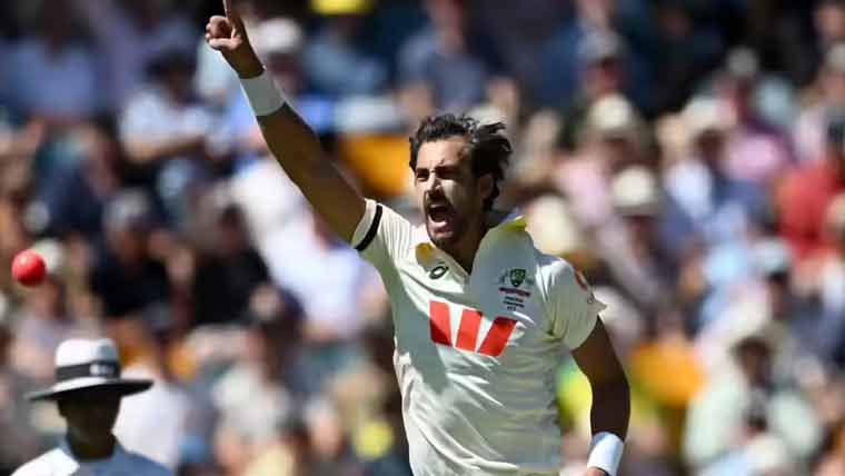  سٹارک سب سے زیادہ ٹیسٹ وکٹیں لینے والے لیفٹ آرم پیسر