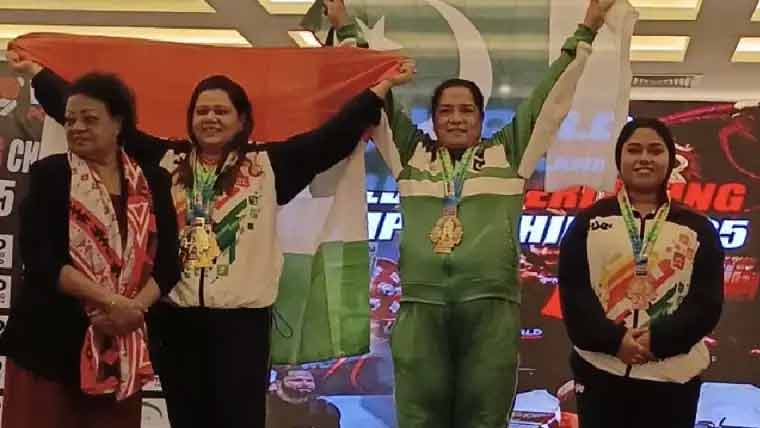 پاکستانی خاتون پولیس افسر کا بھارتی  حریف کو ہراکر عالمی اعزاز 