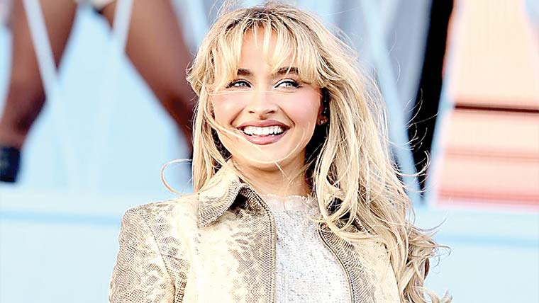 سبرینا کارپینٹر وائٹ ہاؤس ویڈیو  میں اپنا گانا استعمال کرنے پر برہم 