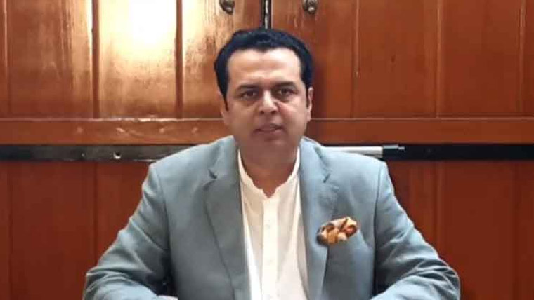 پی ٹی آئی سیاسی جماعت کے زمرے میں نہیں آتی،طلال چودھری 