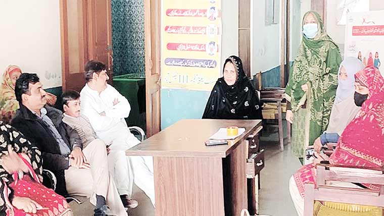 ویمن پروٹیکشن سنٹر کے زیر اہتمام اسلام نگر میں آگاہی سیشن 