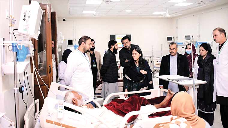 سیکرٹری صحت کے ہسپتالوں اور نئی کیتھ لیب کے دورے