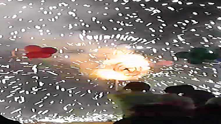  آتش بازی کرنے والا  رنگے ہاتھوں پکڑاگیا