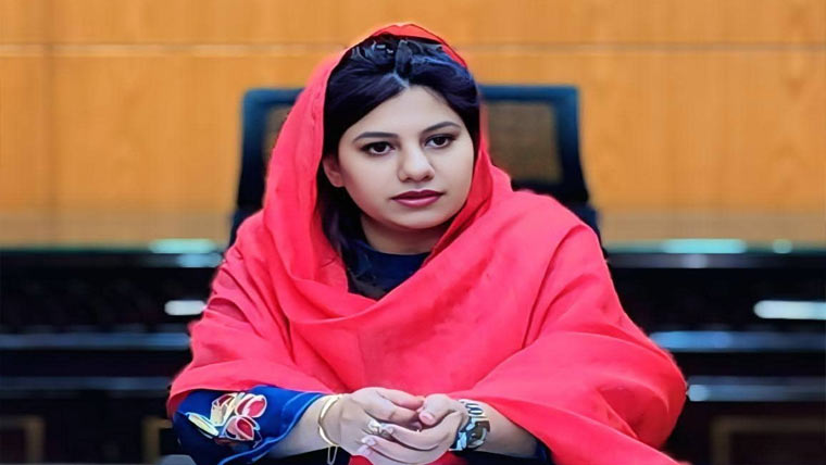 ڈپٹی کمشنر چنیوٹ کا سہولت بازار  کا دورہ ،ضروری ہدایات جاری 