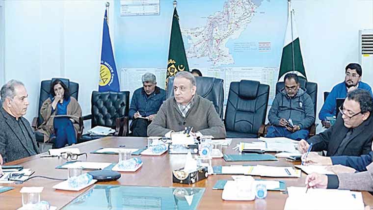 موٹرویزپر ذمہ داری پوری نہ کرنیوالے افسرکوہٹادیاجائے :عبدالعلیم