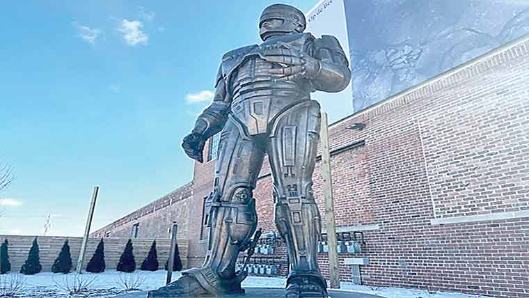 امریکا: 15 برس کی منصوبہ بندی کے بعد روبو کاپ کا مجسمہ نصب