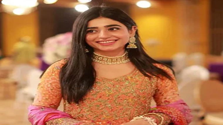 سحر خان بولڈ لباس پر تنقید کی زد میں آگئیں