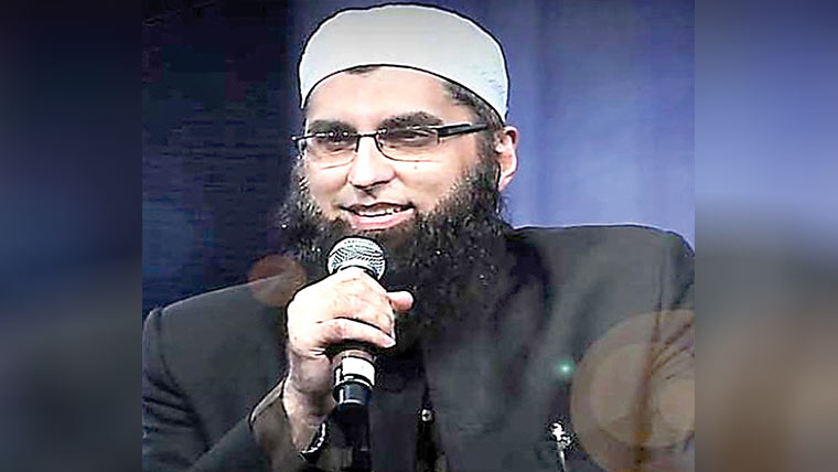 جنید جمشید کو مداحوں سے  بچھڑے 9 برس بیت گئے