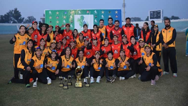 سٹارز اور کانکررز نیشنل ویمنز ون ڈے ٹورنامنٹ کے مشترکہ فاتح قرار