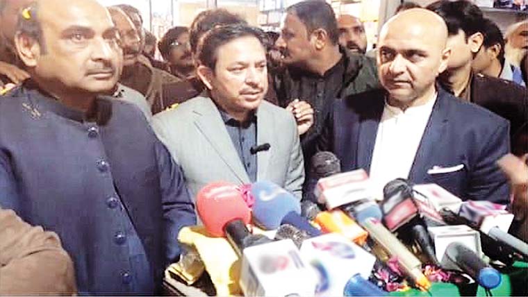 جڑانوالہ:عوامی ریلیف سہولت بازار کا افتتاح، اشیا دستیاب