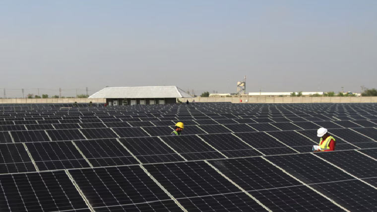 ملک میں سولر پینل سسٹمز کی قیمتوں میں نمایاں کمی