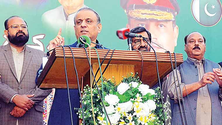 ملک کیخلاف بولنے والوں کی زبانیں کھینچ لینی چاہئے :علیم خان