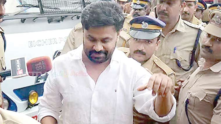 بھارتی اداکار دلیپ اداکارہ  اغواء و زیادتی کیس سے بری