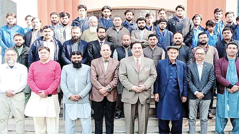 نفرت کے بجائے مثبت سوچ و برداشت ترقی کا راستہ : خرم دستگیر 