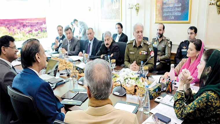 مریم نواز کا تمام تعلیمی اداروں کے باہر ڈیجیٹل نگرانی کیمرے نصب کرنے کا حکم 