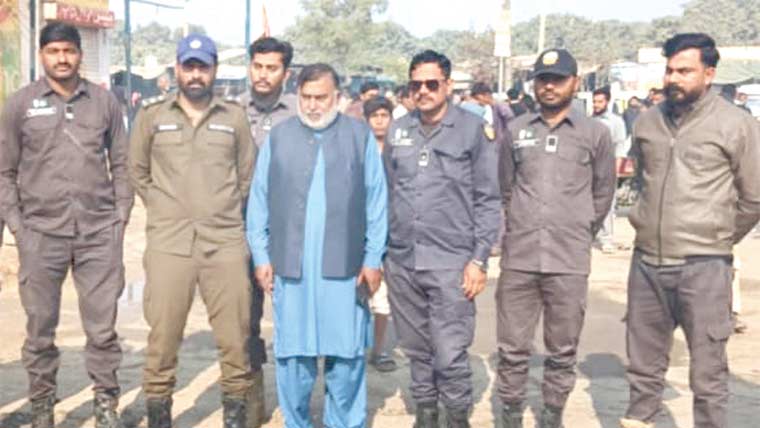 پیرا فورس کا آپریشن‘ ٹبہ سلطانپور میں دکانیں سیل‘ جرمانے