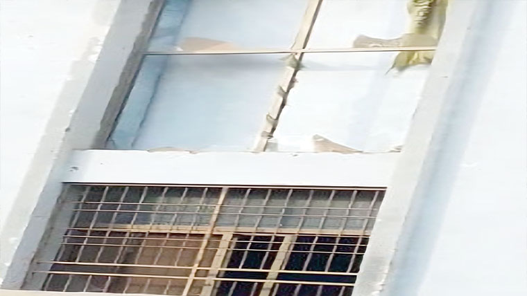 تتلے عالی:سپورٹس کمپلیکس کے ٹوٹے دروازے ، سہولیات نا پید 