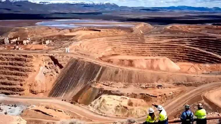 امریکا  کی  ریکوڈک  منصوبے  کیلئے  سوا   ارب   ڈالر   مالی  معاونت  کی  منظوری:بلوچستان  میں 7500ملازمتیں  پیدا   ہونگی :امریکی  ناظم  الامور