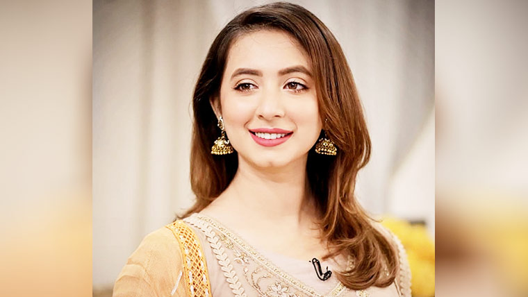 قریبی لوگ بھی حسد کر کے غلط مشورے دے سکتے :کومل عزیز