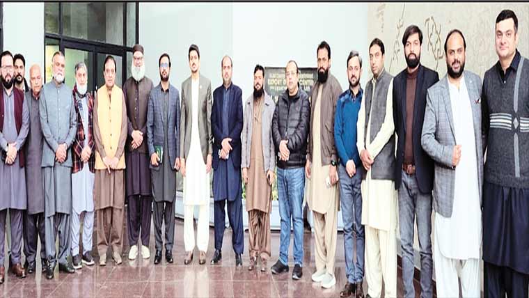  کسی بھی کارروائی سے پہلے اعتماد میں لیا جائے :احمد حسن 