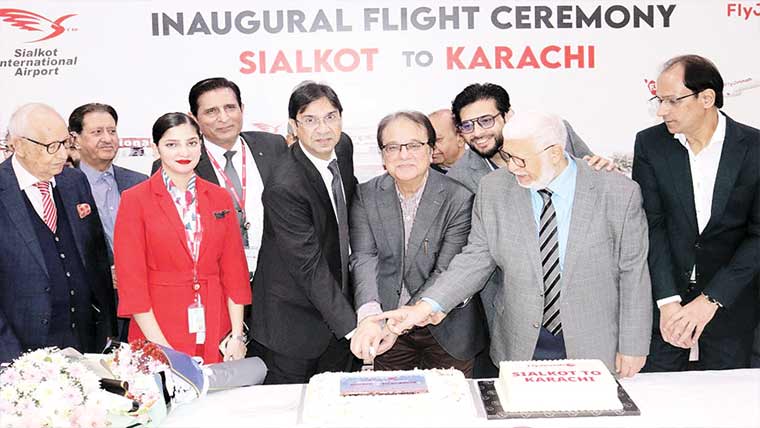 فلائی جناح کی پہلی پرواز پر تقریب