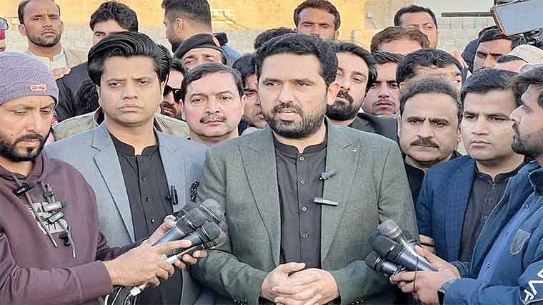 فیض حمید کی سزا فوج کا اندرونی معاملہ، صاحب اختیار لوگ آئیں مذاکرات کریں : سہیل آفریدی 