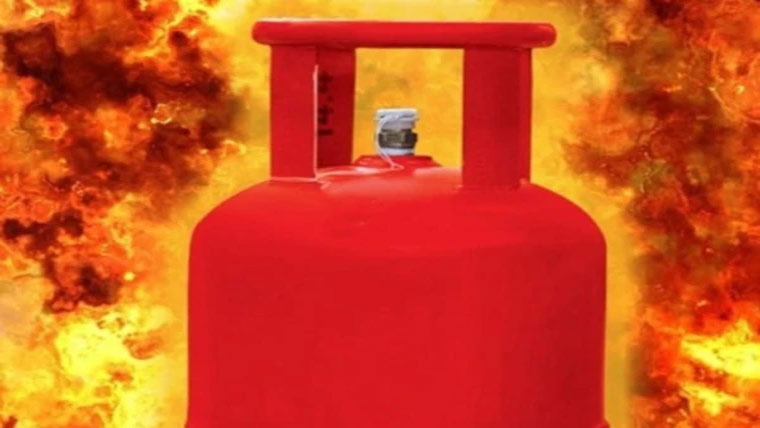 گیس دھماکہ،3افراد زخمی