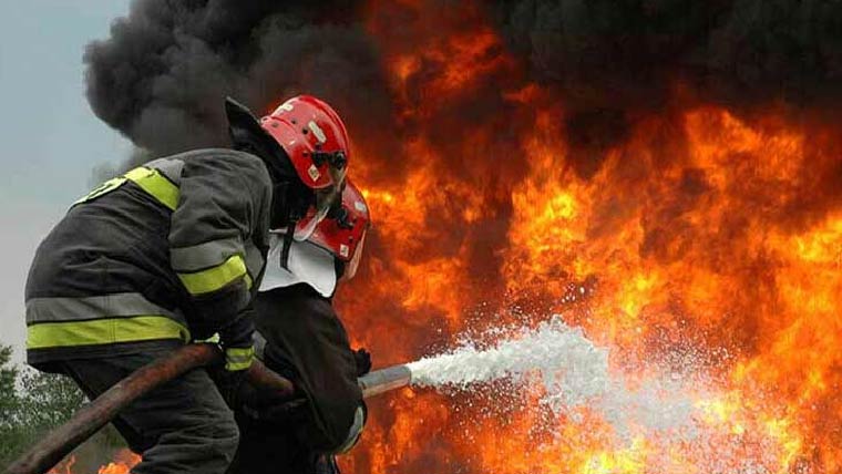 شیرا کوٹ بند روڈ پر فیکٹری میں آتشزدگی 