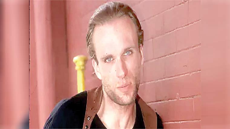 ہالی ووڈ اداکار، فلم دی ماسک کے ولن پیٹر گرین گھر پر مردہ پائے گئے