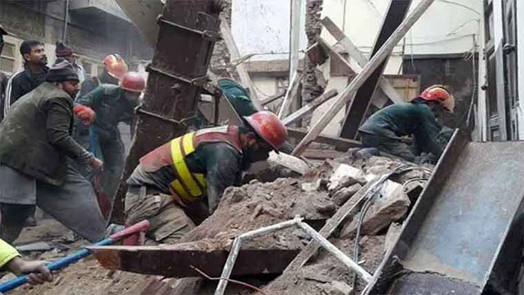  منڈی بہاؤالدین:چھت گرنے سے خاندان کے 3افراد جاں بحق