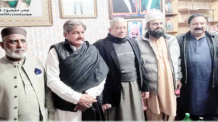 بلدیہ وزیرآباد سے ریٹائرڈ سینٹری  انسپکٹر ڈاکٹر نثار کے اعزاز میں تقریب