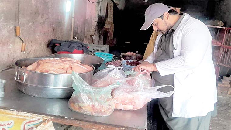 پنجاب فوڈ اتھارٹی کی کارروائیاں، 55 ہزار روپے جرمانے