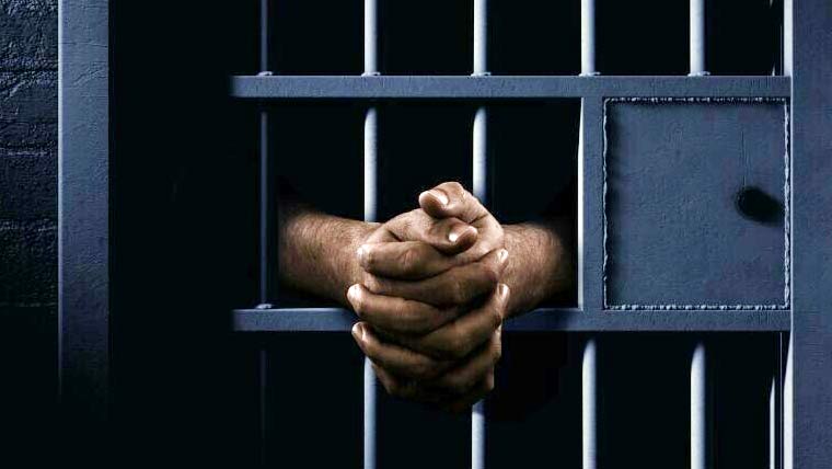  منشیات و شراب فروشی کے  الزام میں چھ ملزم گرفتار 