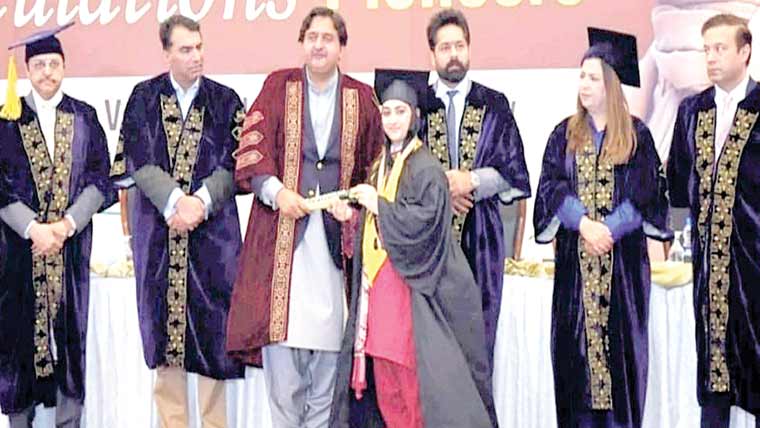 ٹیوٹا ہاسپی ٹیلٹی کاکانووکیشن  92طلبہ میں اسناد تقسیم 