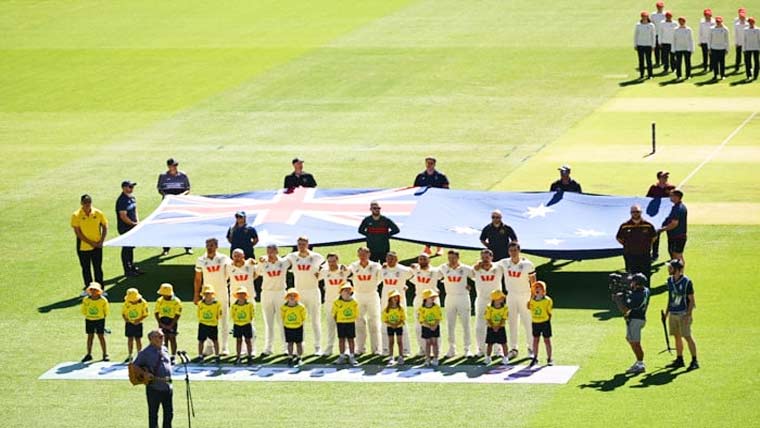 ایشیز سیریز، سڈنی متاثرین کی یاد  میں تقریب، ایک منٹ کی خاموشی 